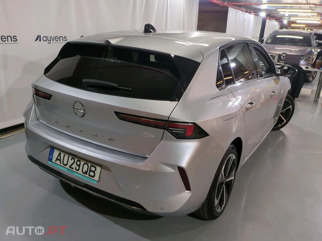 Opel Astra 1.5 D Elegance