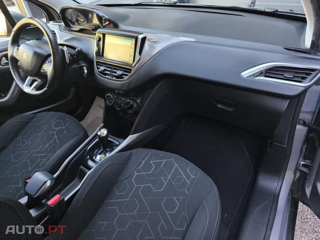 Peugeot 2008 1.6 e-HDi Allure 2-Tronic