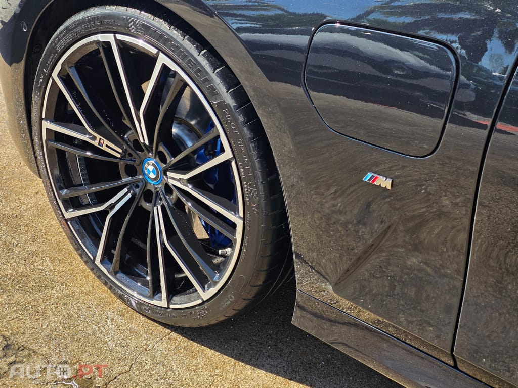 BMW 320 e Pack Desportivo M Auto