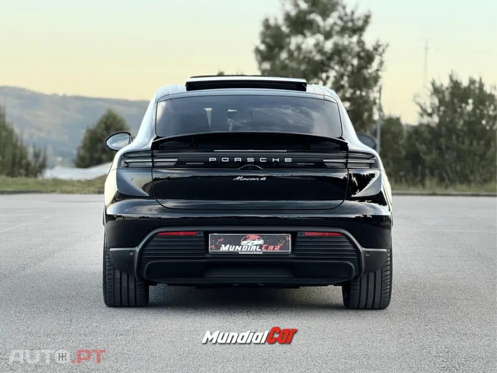 Porsche Macan Electric 4