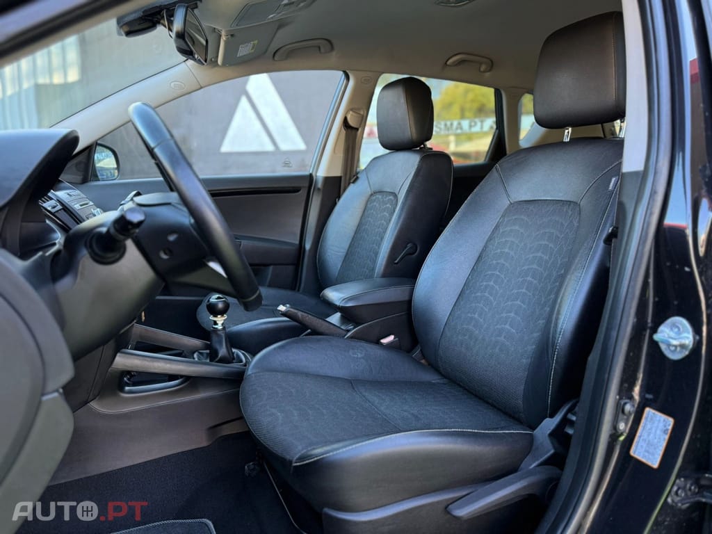 Kia Ceed 1.6 CRDi EX