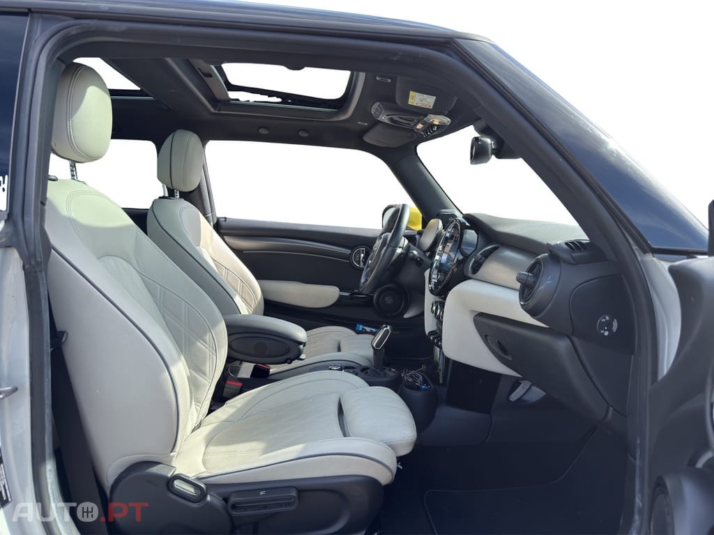 MINI Cooper Cooper SE Premium Yours