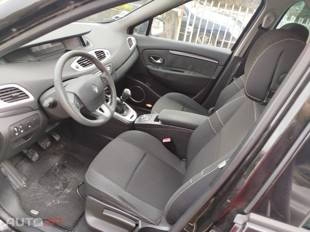 Renault Grand Scénic 1.5 dCi Dynamique S 7L