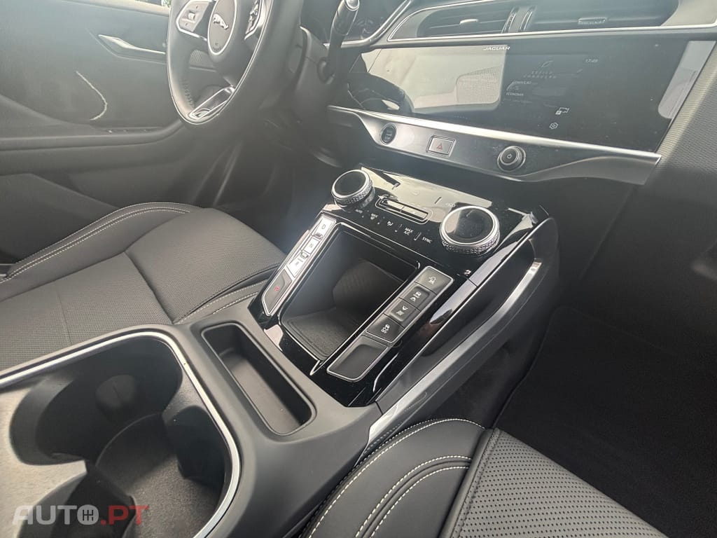 Jaguar I-Pace EV400 R-Dynamic HSE AWD