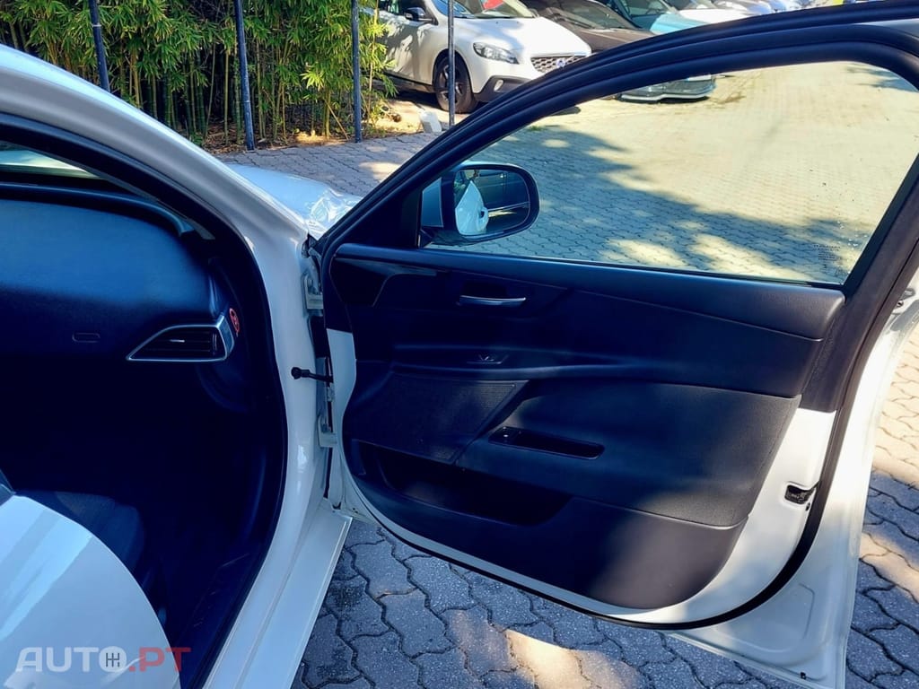 Jaguar XE 2.0 D Pure Aut.