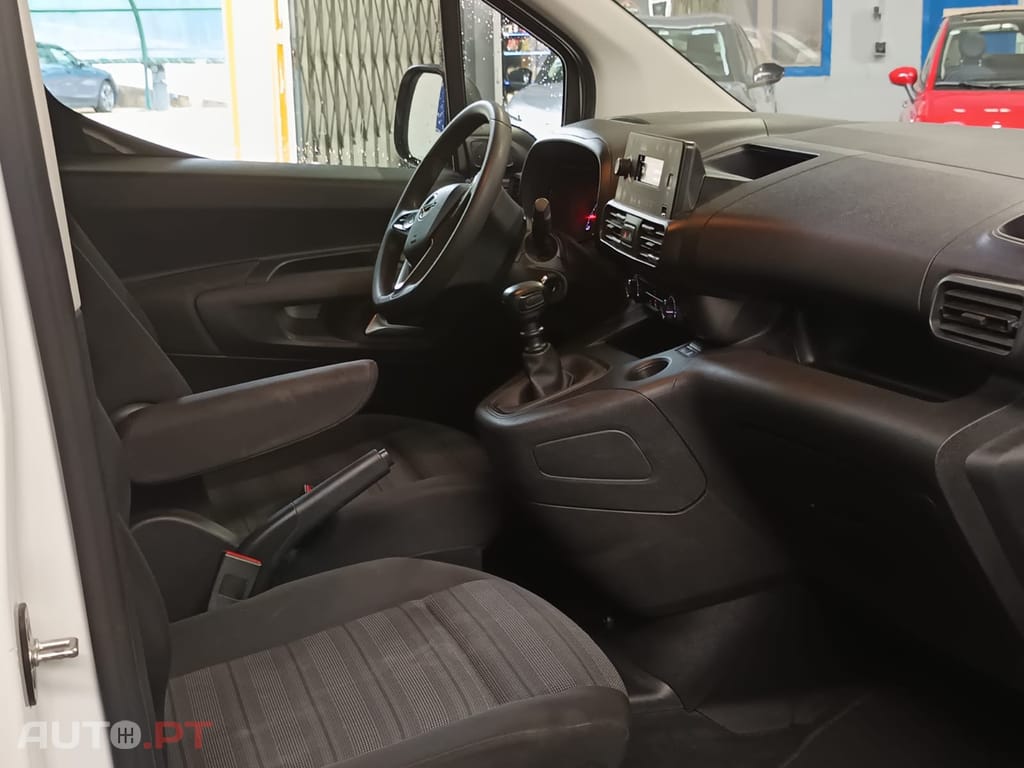 Opel Combo 1.5 CDTi L1H1 Essentia