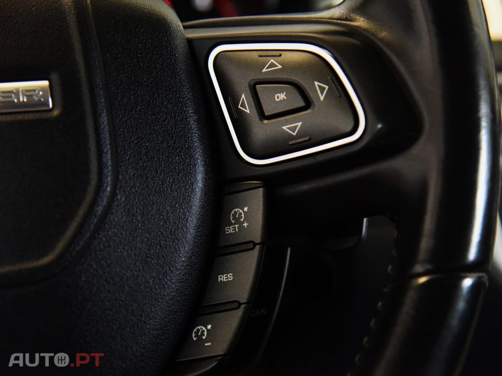 Land Rover Evoque 2.0 TD4 SE Dynamic Auto — fotografia 19