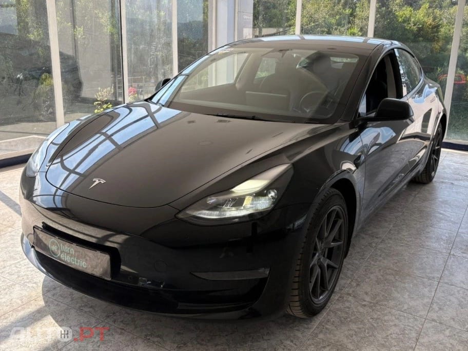 Tesla Model 3 Standard Range Plus RWD
