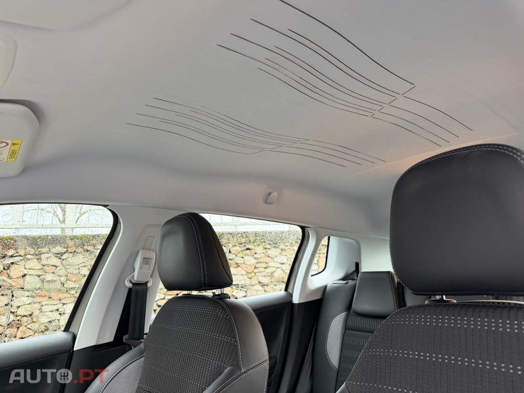 Peugeot 2008 1.2 PureTech Allure