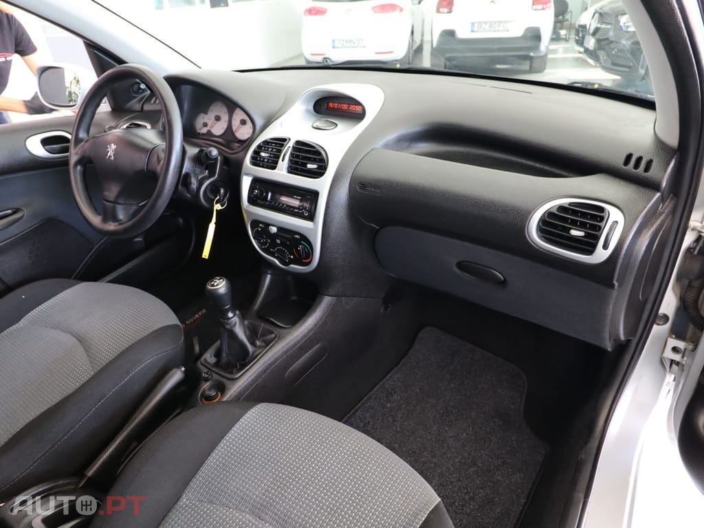 Peugeot 206 1.1 Color Line