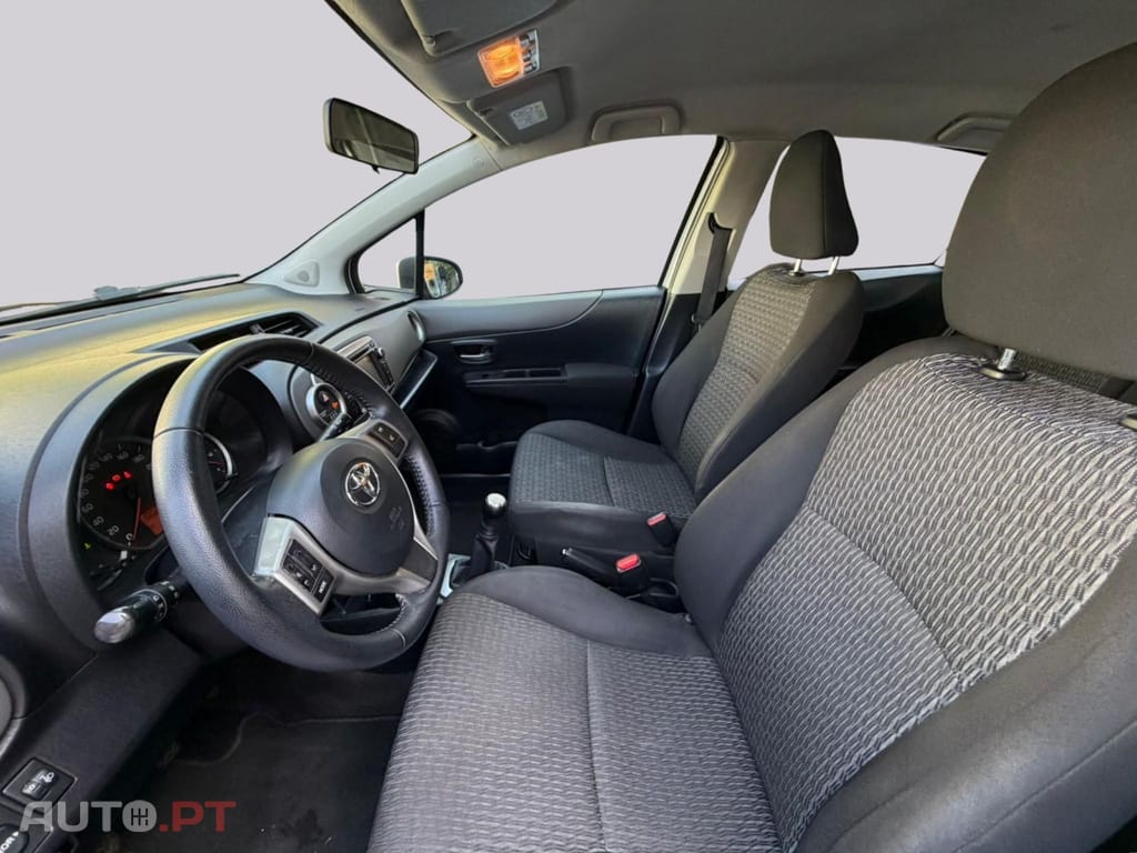 Toyota Yaris 1.0 VVT-i Comfort +PS Style +P.Techno