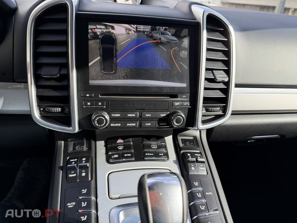 Porsche Cayenne Platinum Edition