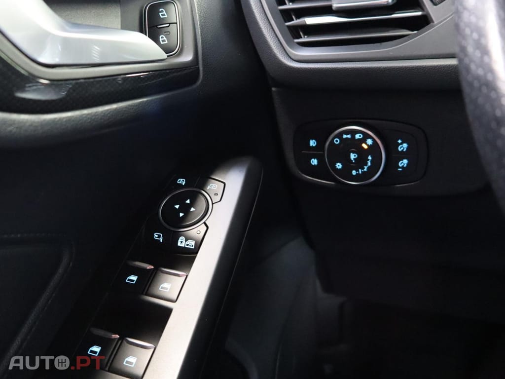 Ford Focus SW 1.0 ECOBOOST MHEV ST-LINE