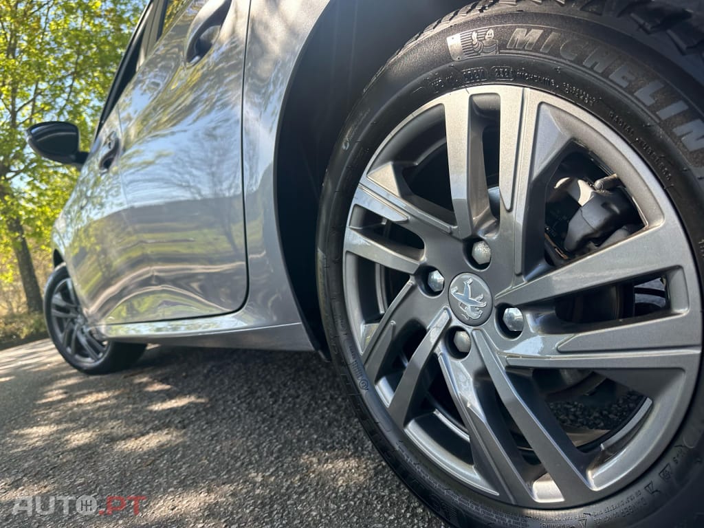 Peugeot 208 1.2 PureTech Allure Pack EAT8