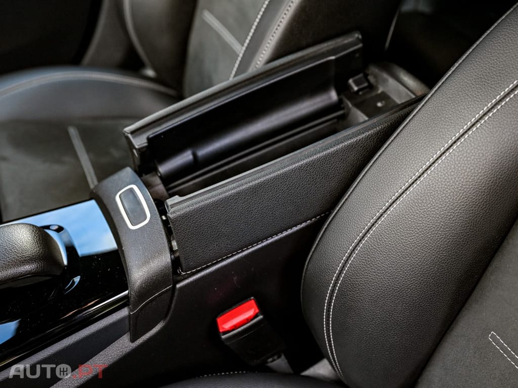 Mercedes-Benz CLA 250 e AMG Line