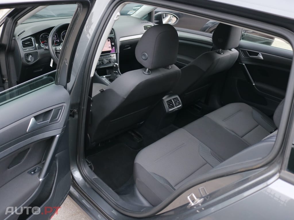 Volkswagen Golf 1.6 TDI Highline