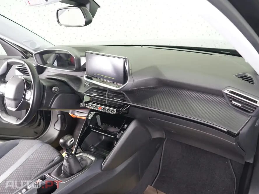 Peugeot 2008 1.2 PureTech Allure