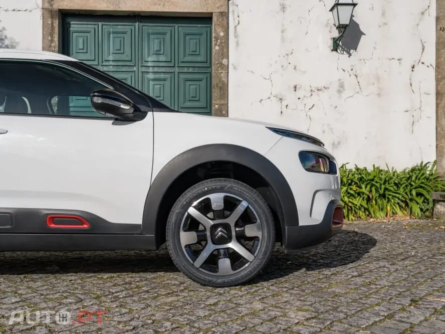 Citroen C4 Cactus 1.2 PureTech Shine