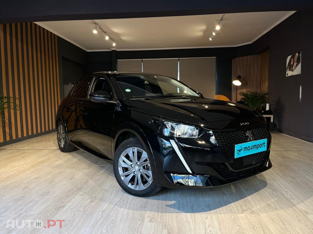 Peugeot E-208 50 kWh Allure Pack