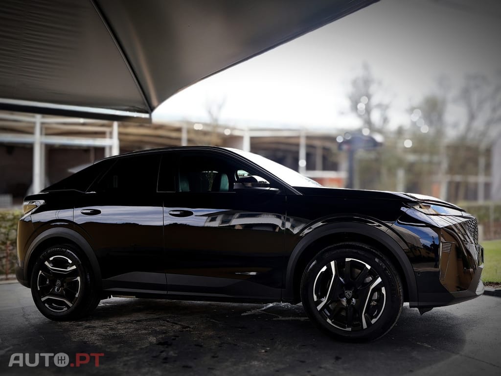Peugeot E-3008 73 kWh GT