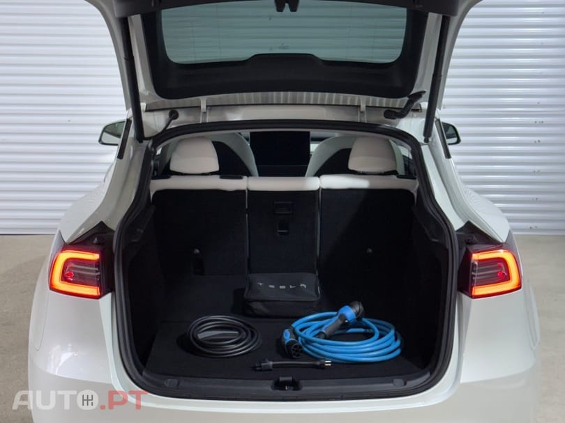 Tesla Model Y Long Range Dual Motor AWD