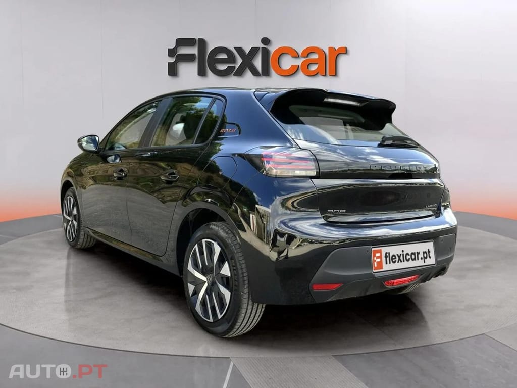 Peugeot 208 1.2 Hybrid Style e-DCS6