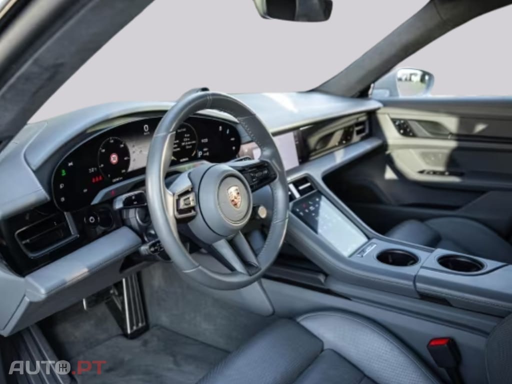 Porsche Taycan I.V.A DEDUTIVEL Turbo