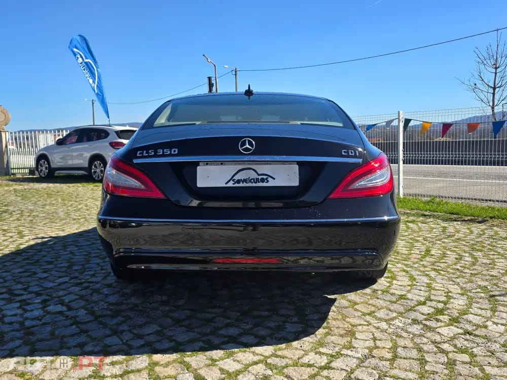 Mercedes-Benz CLS 350 Outro
