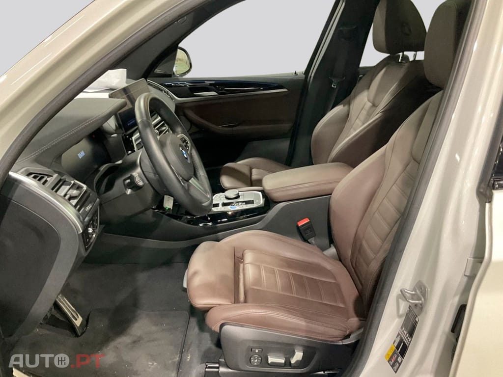 BMW iX3 74 kWh  M Sport Impressive