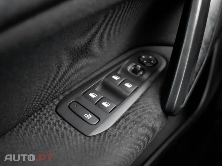 Peugeot 308 1.5 BlueHDi Business Line