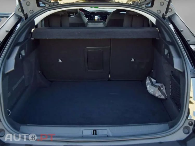 Peugeot 408 1.2 Hybrid Allure e-DCS6