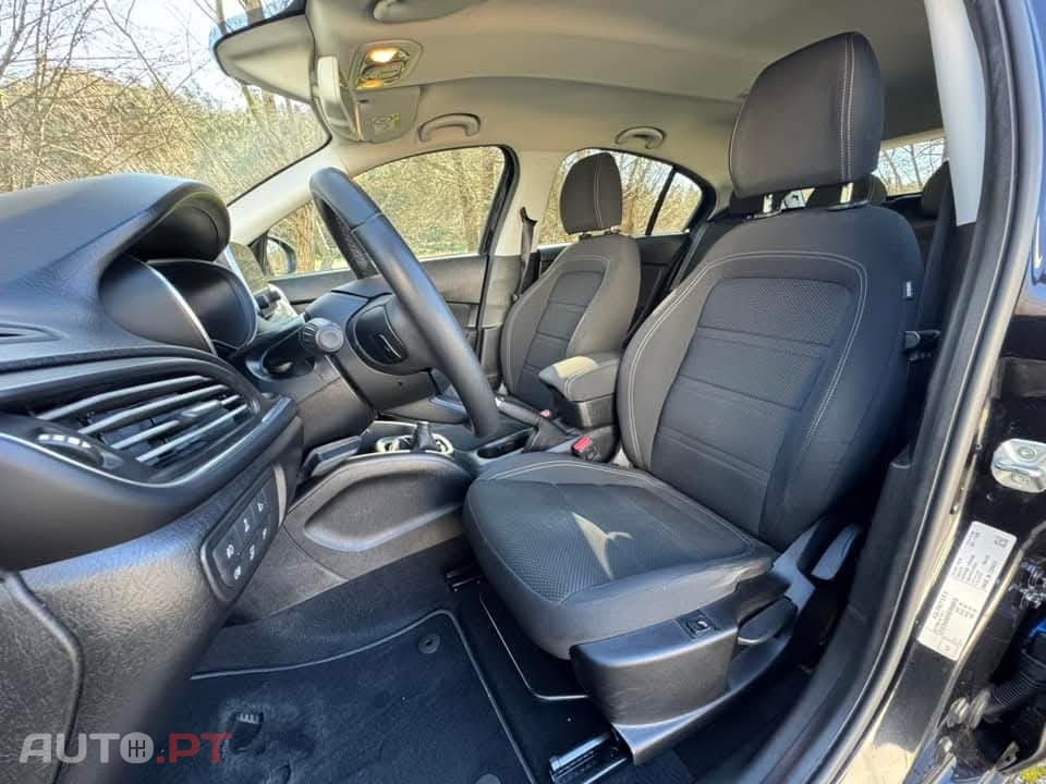 Fiat Tipo 1.3 M-Jet Lounge