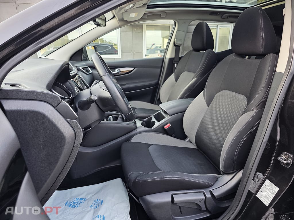 Nissan Qashqai 1.5 dCi N-Connecta