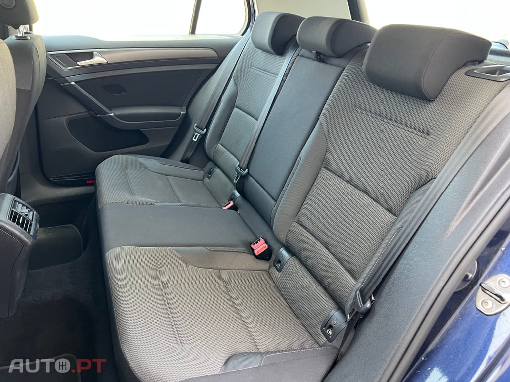 Volkswagen Golf 1.6 TDi Confortline