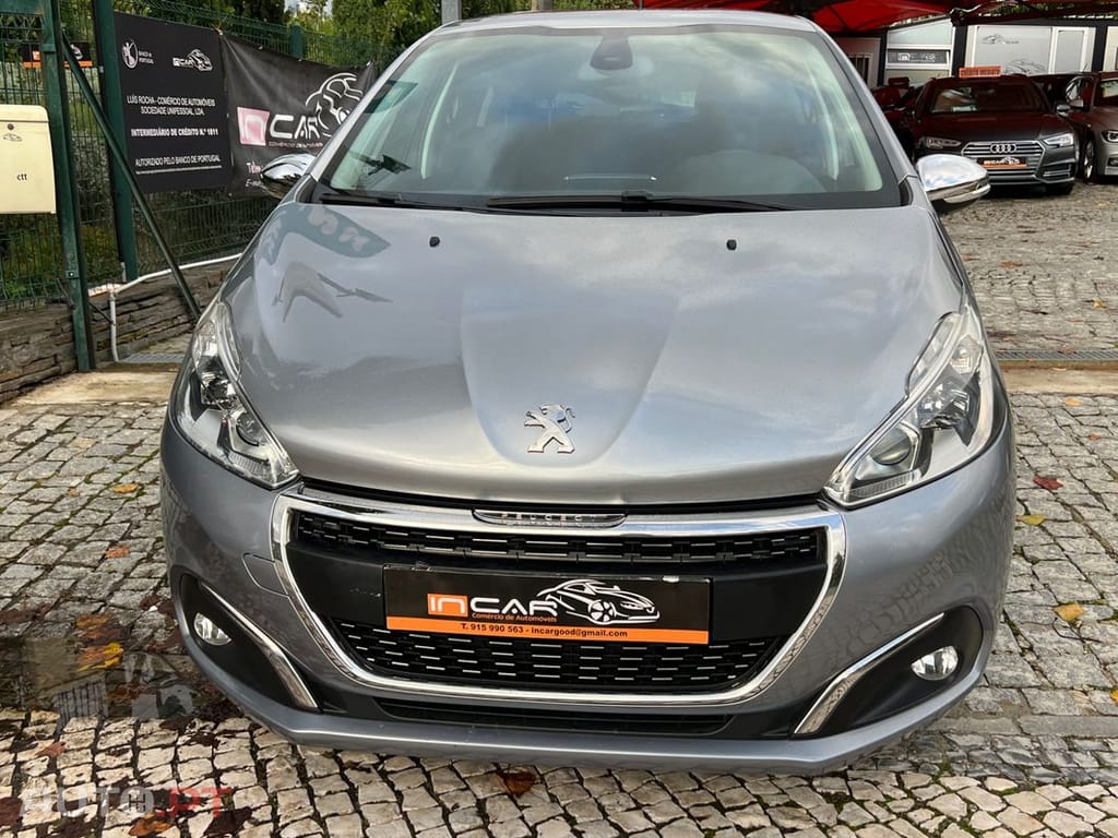Peugeot 208 1.2 PureTech Signature