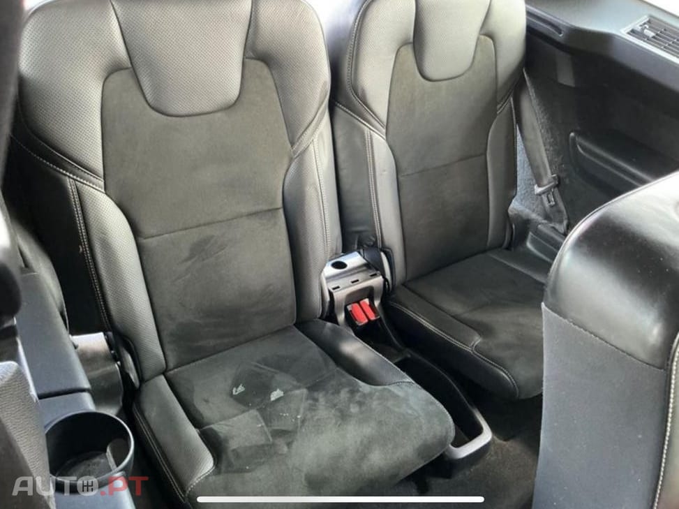 Volvo XC90 2.0 D4 R-Design