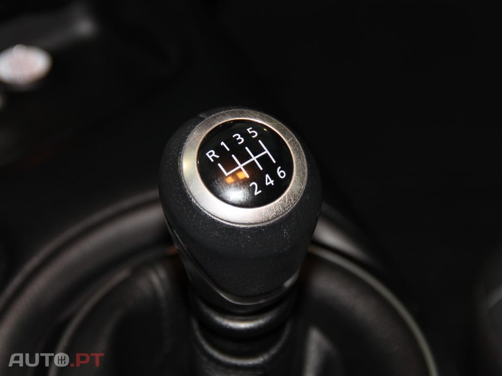 Nissan Juke 1.0 DIG-T Acenta — fotografia 12