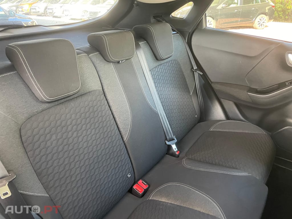 Ford Puma 1.0 EcoBoost MHEV Titanium