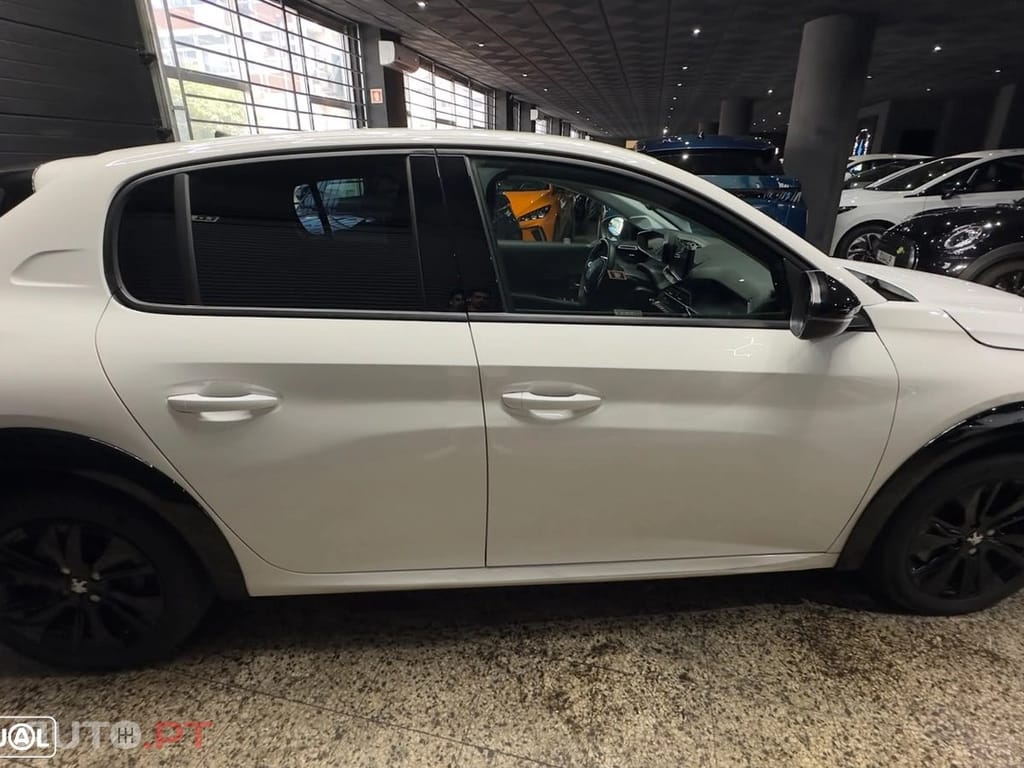 Peugeot E-208 Allure Pack