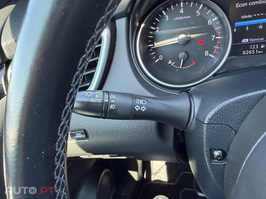 Nissan Qashqai 1.3 DIG-T N-Connecta J18 Led