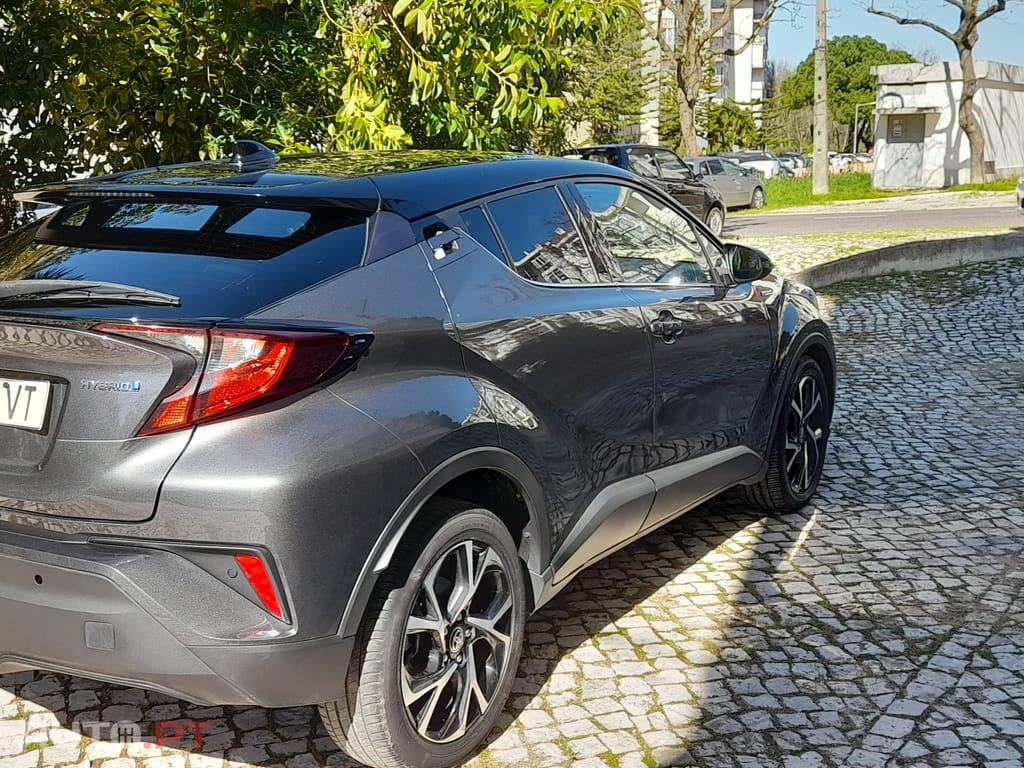 Toyota C-HR 1.8 Hybrid Square Collection