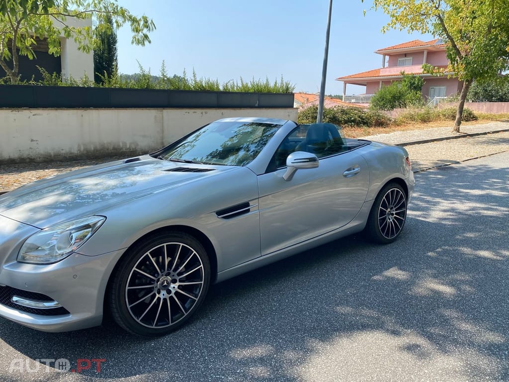 Mercedes-Benz SLK 200 BlueEFFICIENCY Roadster pur