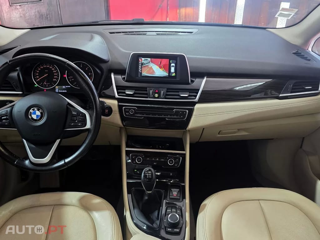 BMW 216 d Line Luxury