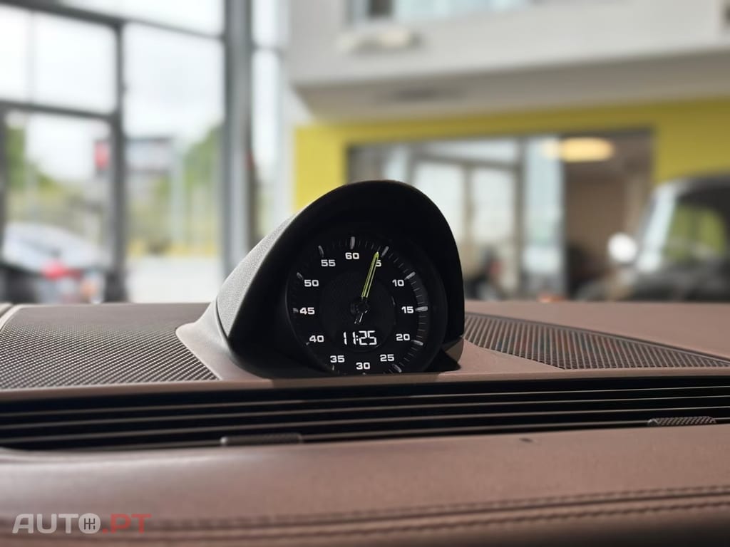 Porsche Panamera 4 E-Hybrid