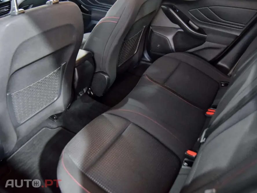 Ford Focus SW 1.0 EcoBoost ST-Line