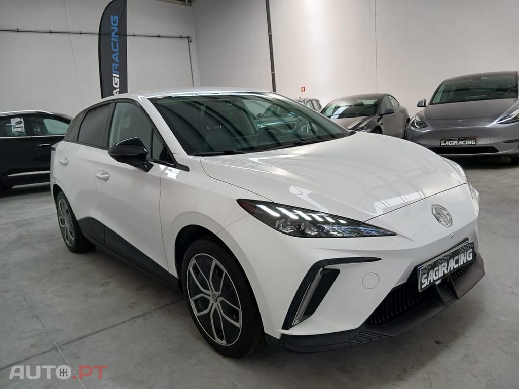 MG MG4 64 kWh Luxury