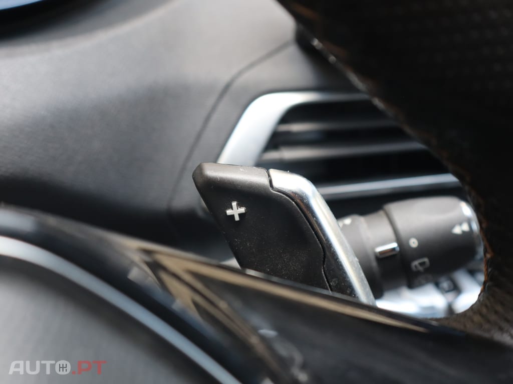 Peugeot 3008 1.6 Hybrid GT e-EAT8