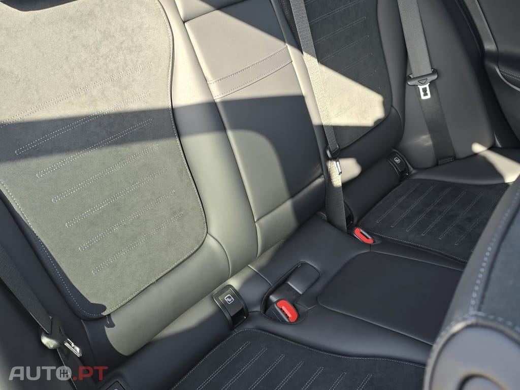 Mercedes-Benz C 300 e AMG Line