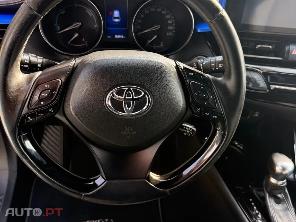 Toyota C-HR 1.8 Hybrid Exclusive
