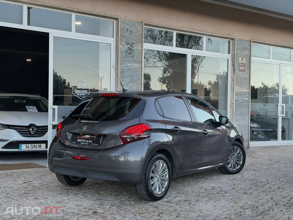 Peugeot 208 1.2 PureTech Style